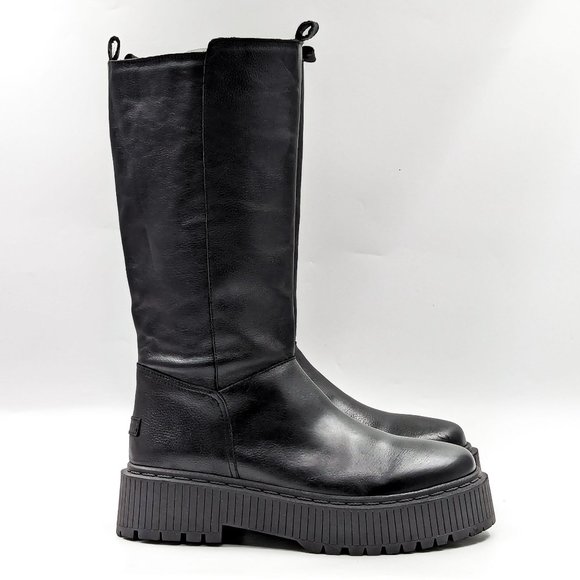 Elegant Black Platform Boots - Picture 9 of 11